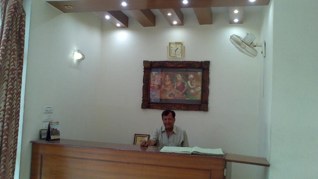 Hotel Tourist Rest House Agra Exterior foto