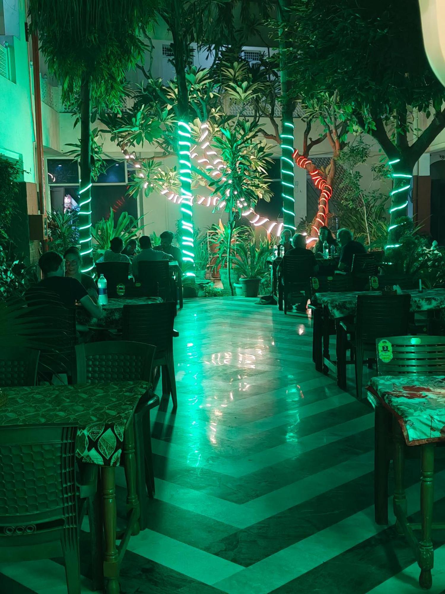 Hotel Tourist Rest House Agra Exterior foto