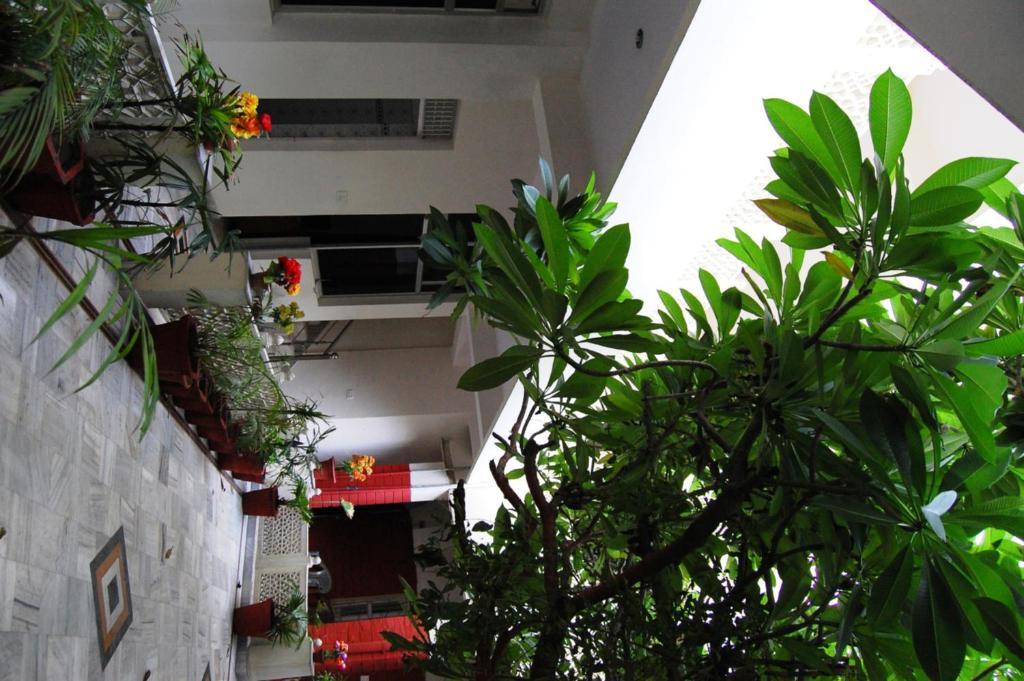 Hotel Tourist Rest House Agra Exterior foto